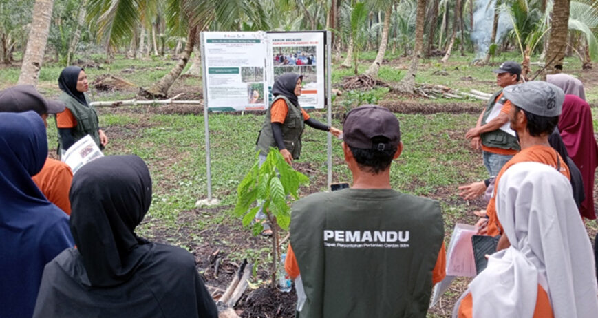 Pak Edi wagimin yang berprofesi sebagai petani kelapa tertarik dan bergabung dalam kelompok belajar land4lives yang bernama “ Beringin Agung II”. Dalam kesehariannya pak edi mempunyai aktivitas rutin yakni mencari pakan ternak untuk menghidupi ternak kambingnya yang berjumlah 8 ekor. Pak Edi berdomisili di Desa Beringin Agung blok F, dusun 2 dan saat ini di percaya menjabat sebagai ketua RT di lingkungannya.